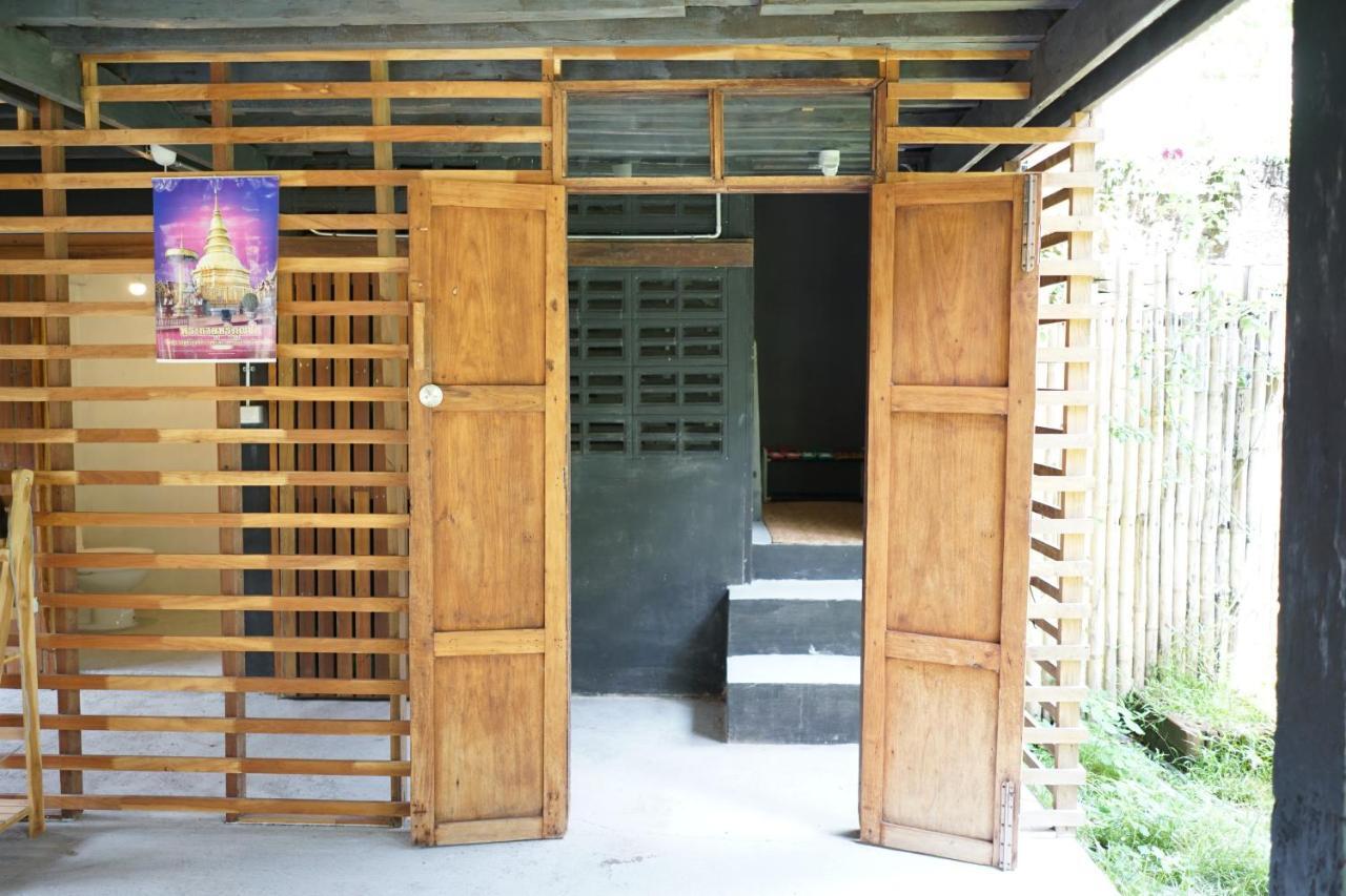 Ostello Pickbaan Lamphun Esterno foto